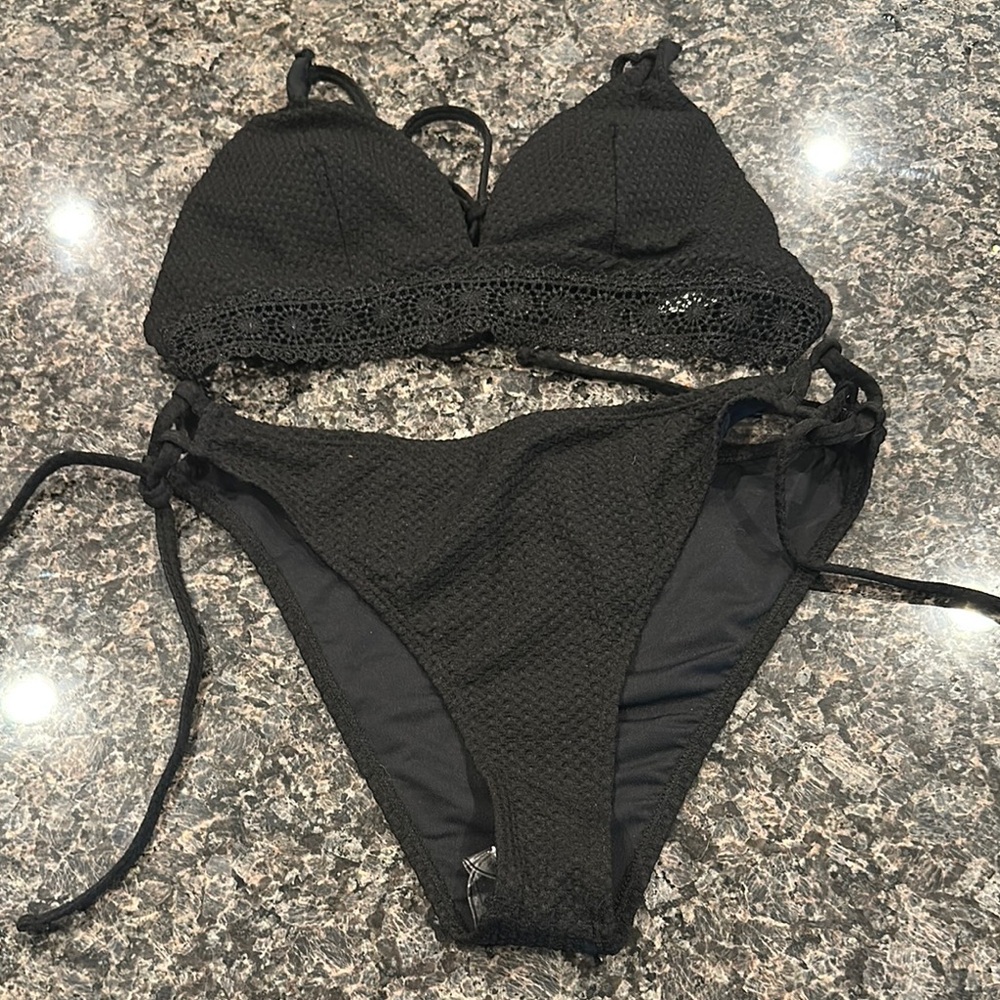 Cupshe Black Classic Bikini Set